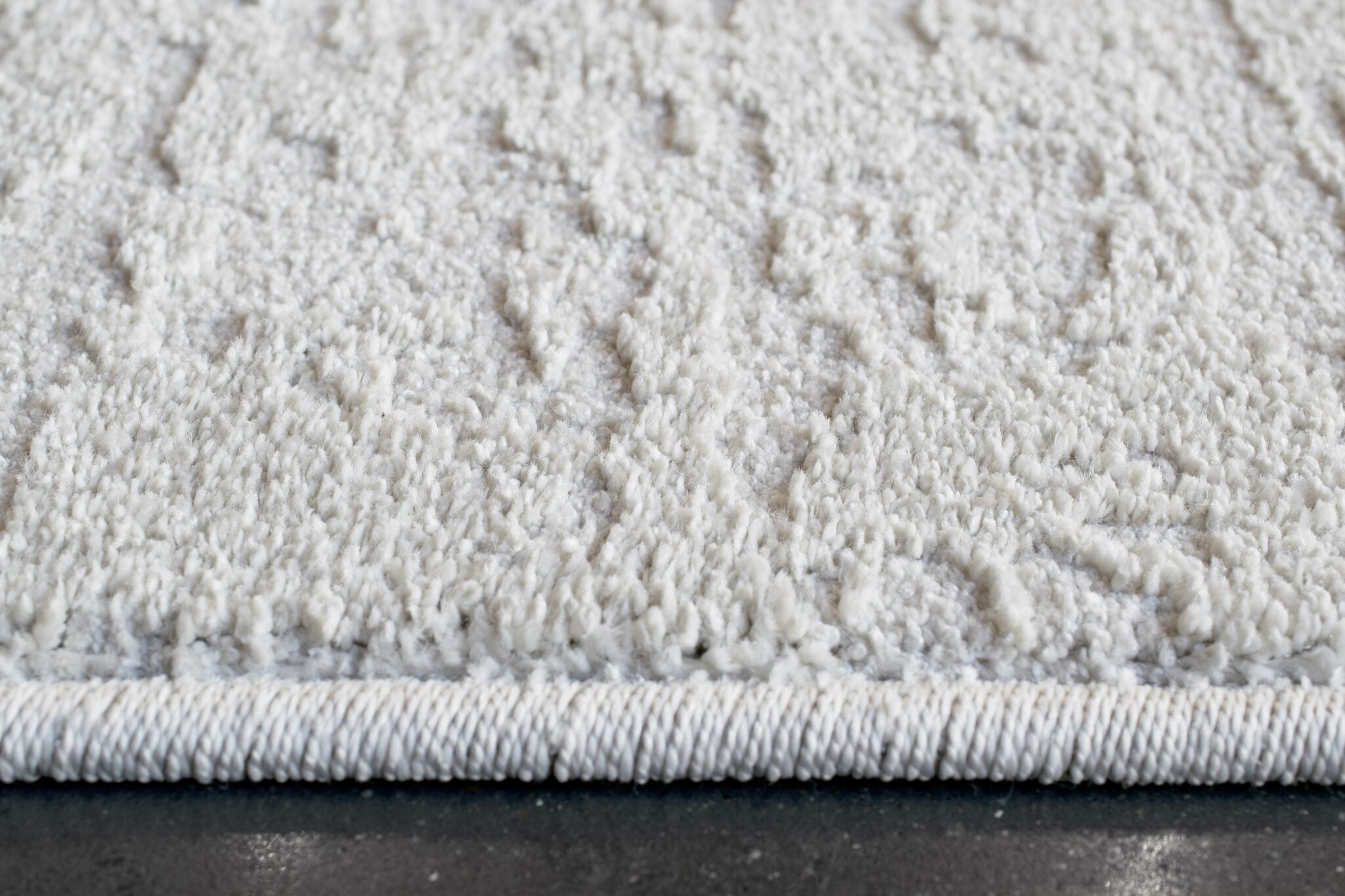 Geo Distressed Grid Ivory Rug