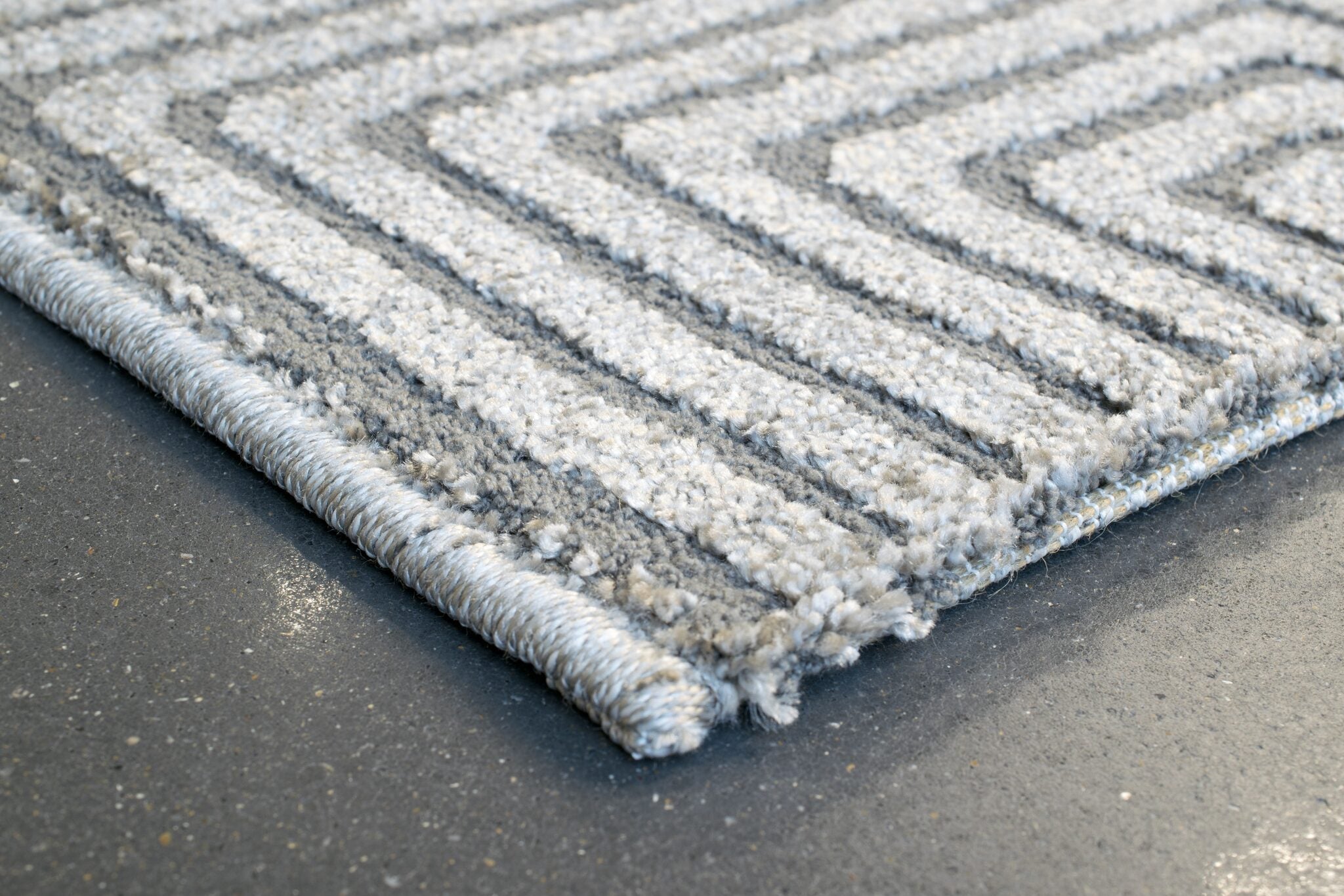 Geo Diamond Maze Brown Rug