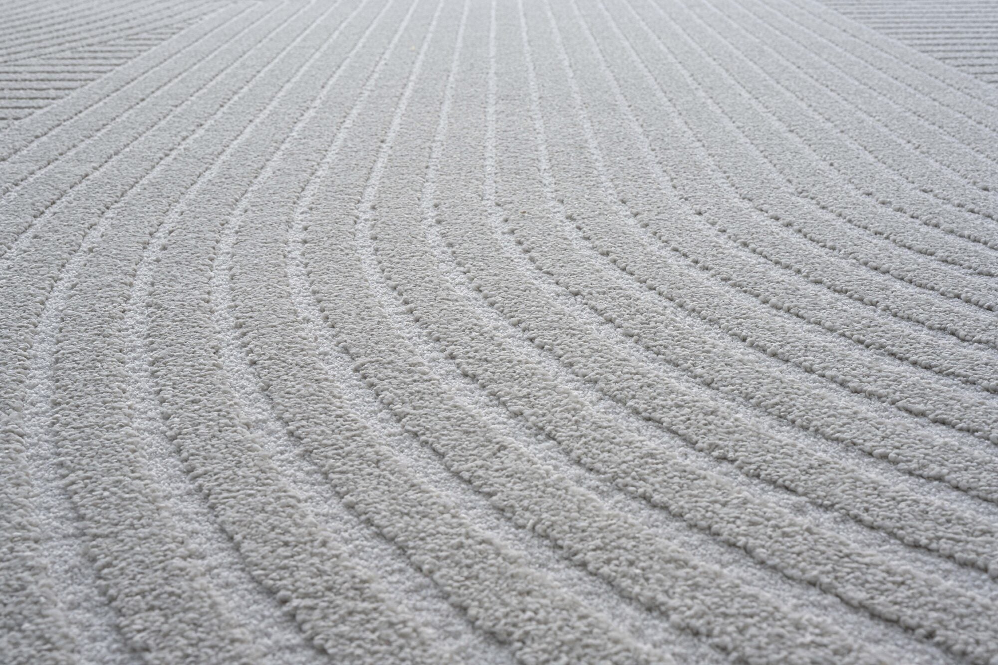 Geo Flowing Arcs Ivory Rug