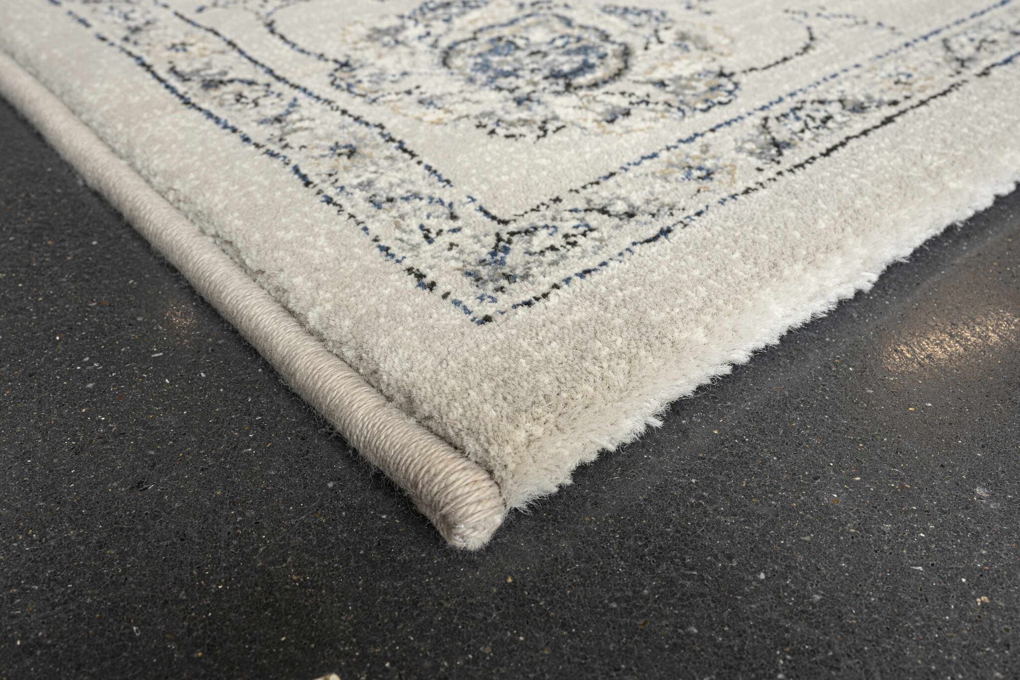 Da Vinci Kashan Floral Ivory Rug
