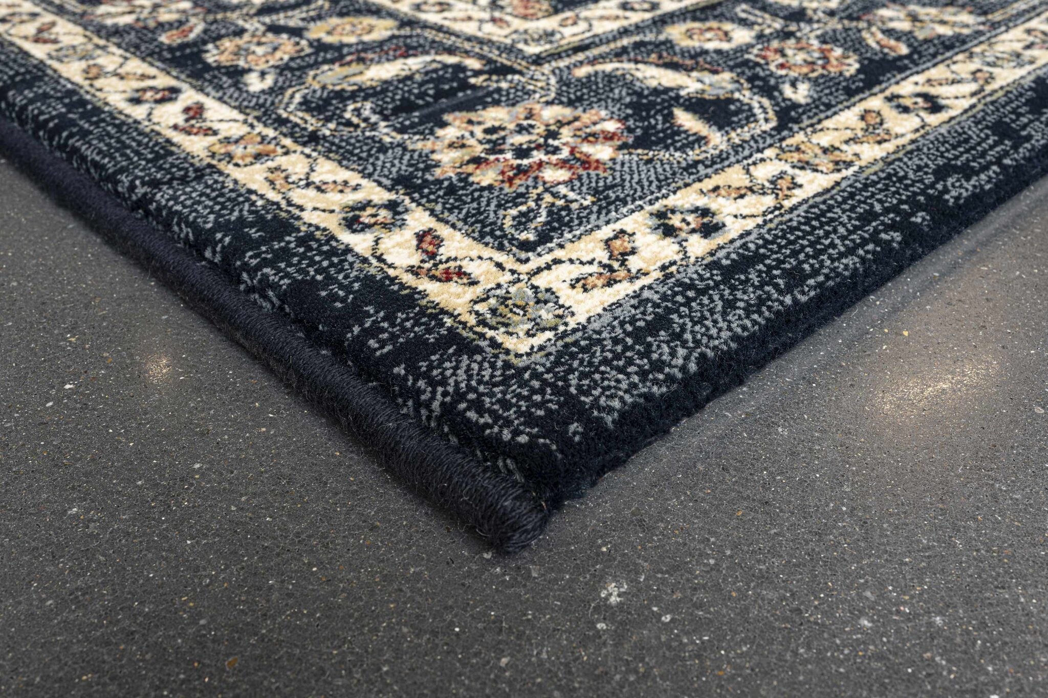 Da Vinci Isfahan Floral Navy Rug