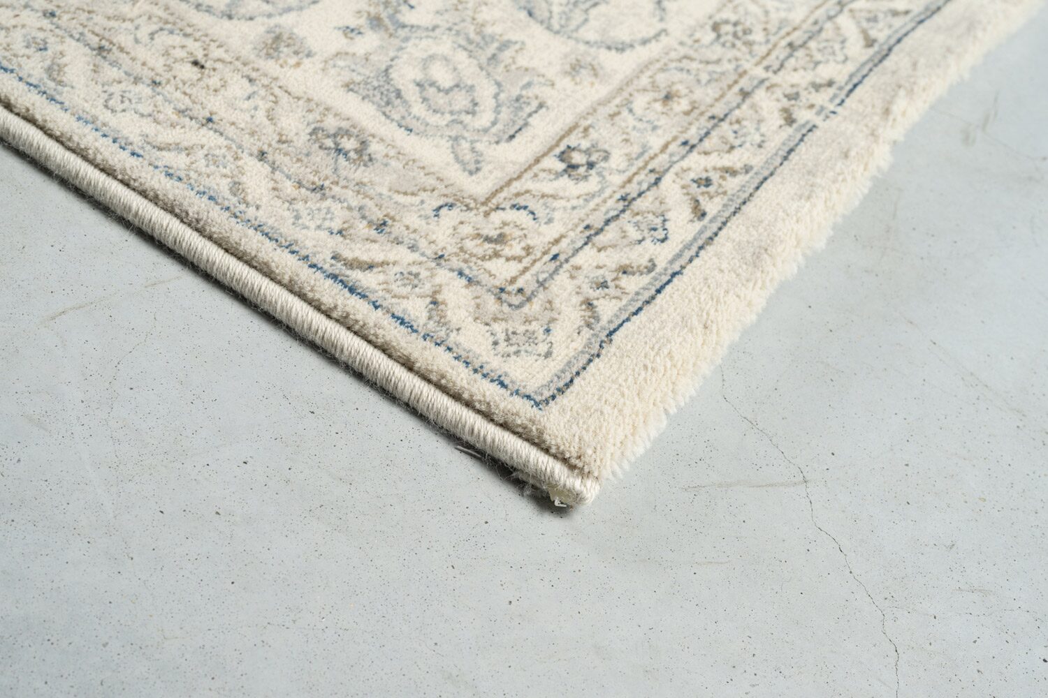 Da Vinci Faded Medallion Ivory Rug
