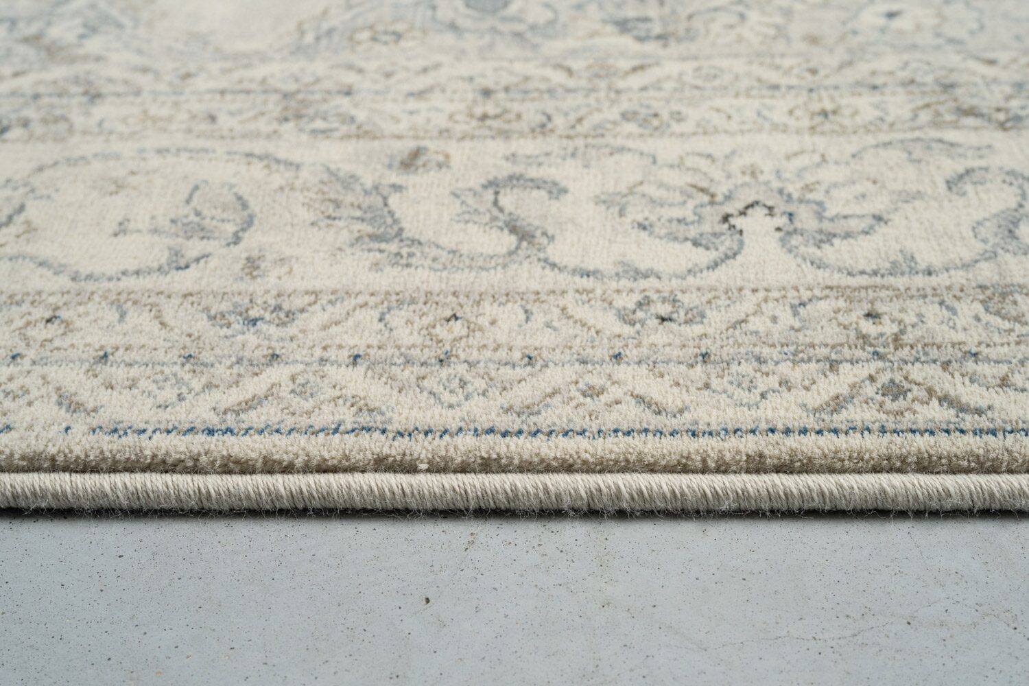Da Vinci Faded Medallion Ivory Rug