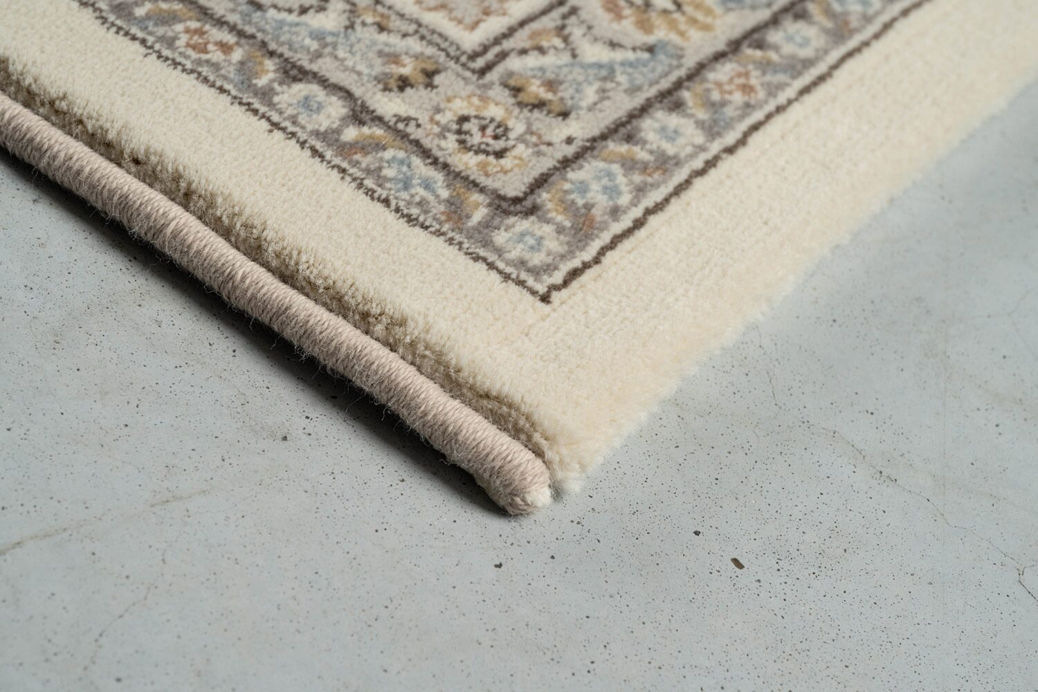 Da Vinci Classic Kashan Beige Rug