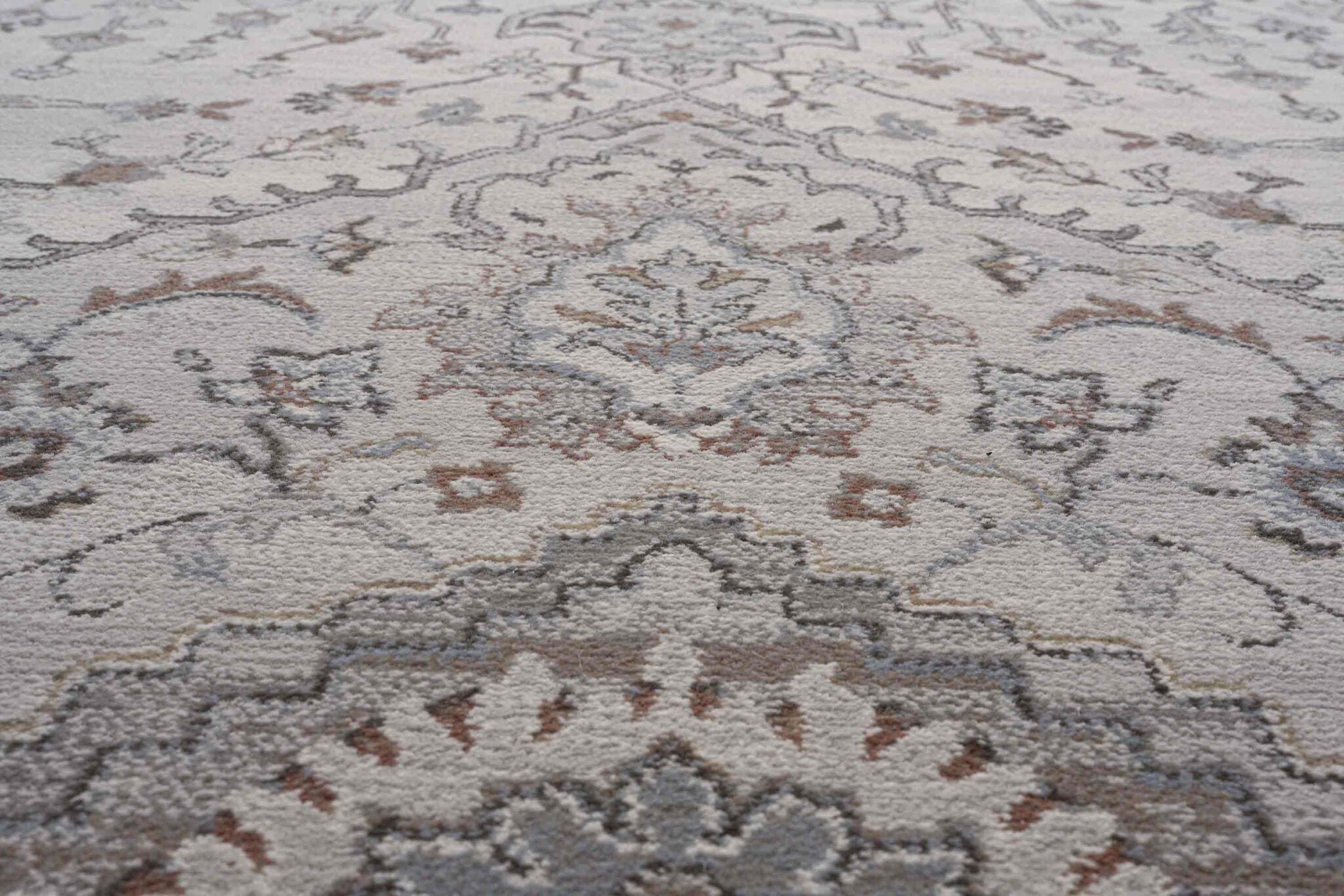 Da Vinci Tabriz Medallion Cream Rug