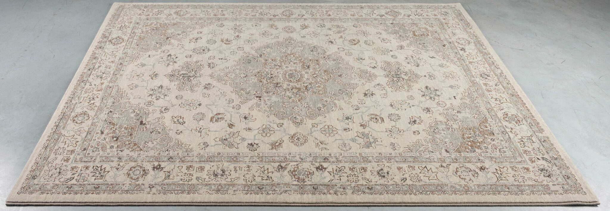 Da Vinci Antique Wash Medallion Beige Rug