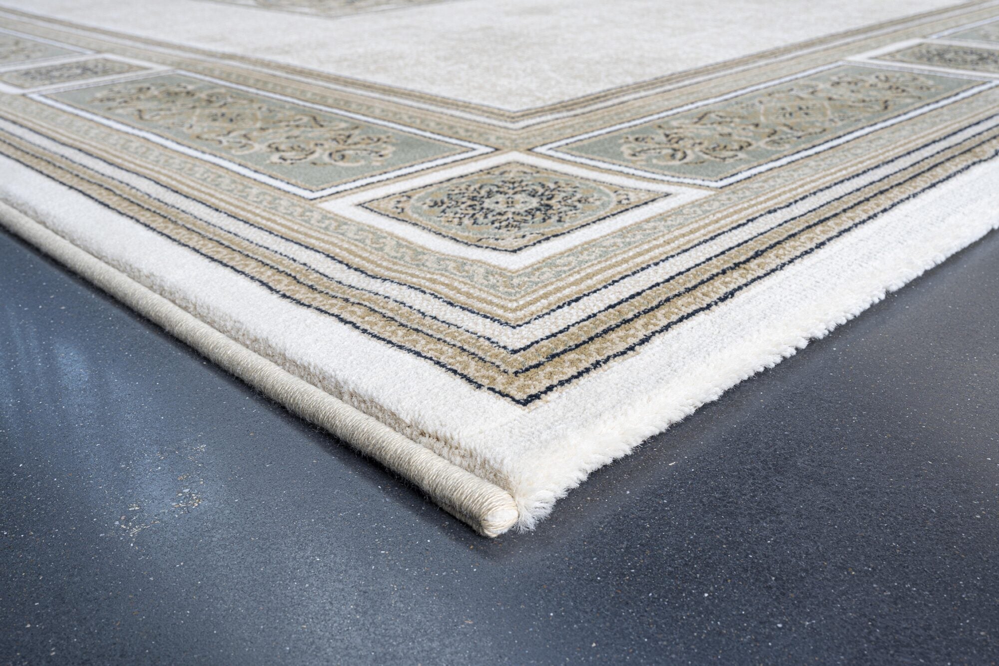 Da Vinci Aubusson Rosette Green Rug
