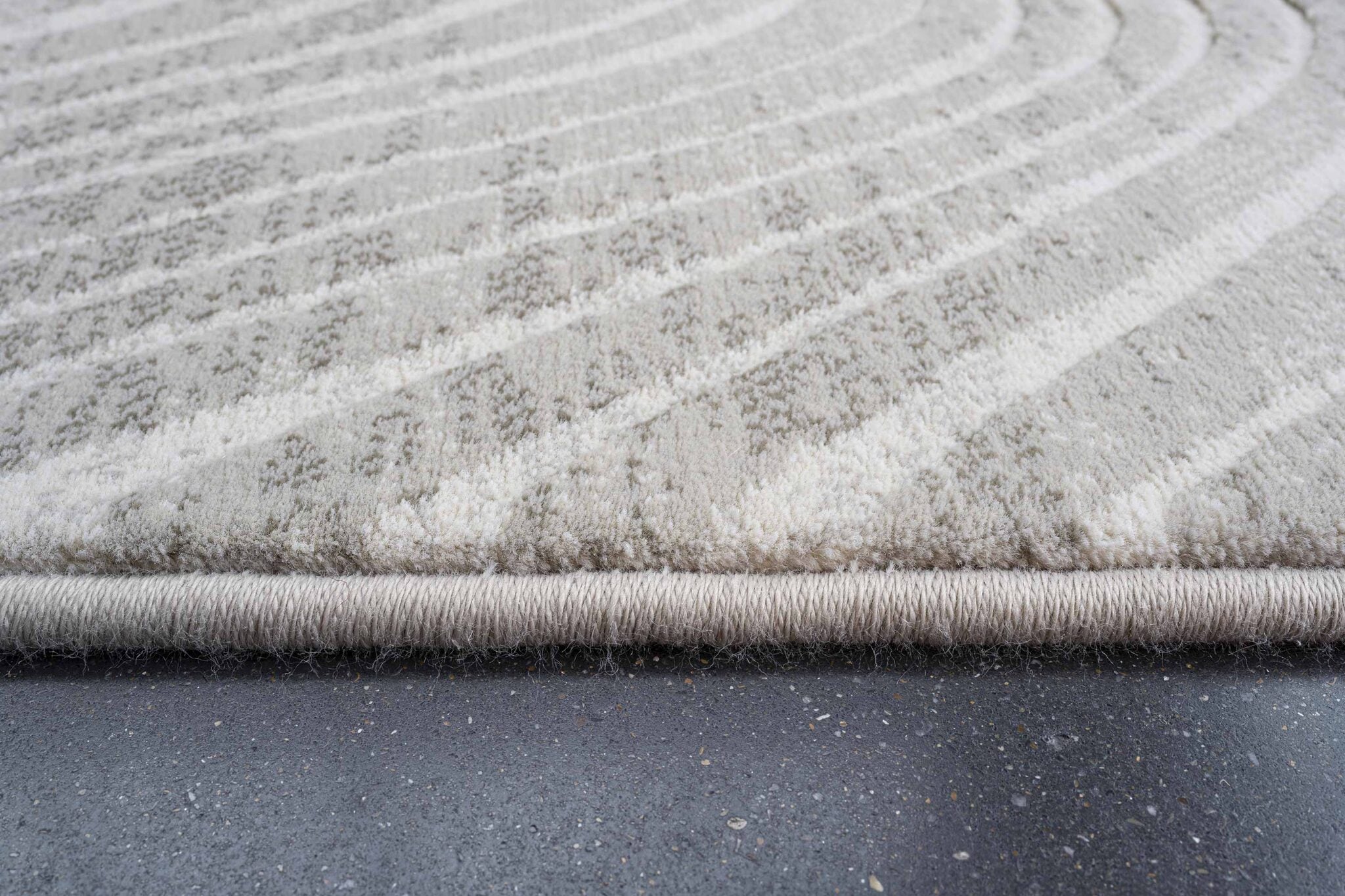 Galleria Carved Wave Beige Rug
