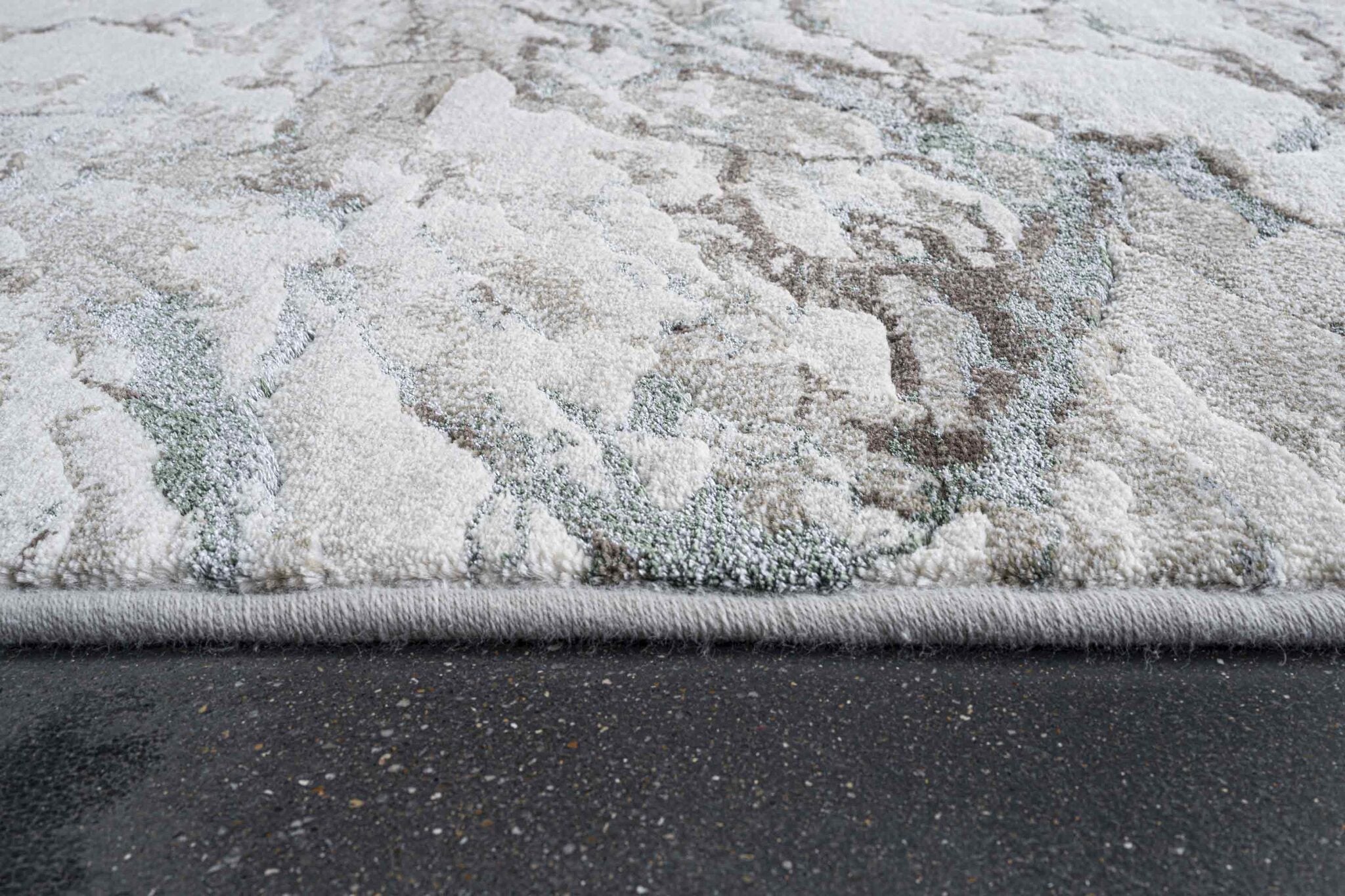 Quartz Marble Vein Grey Rug