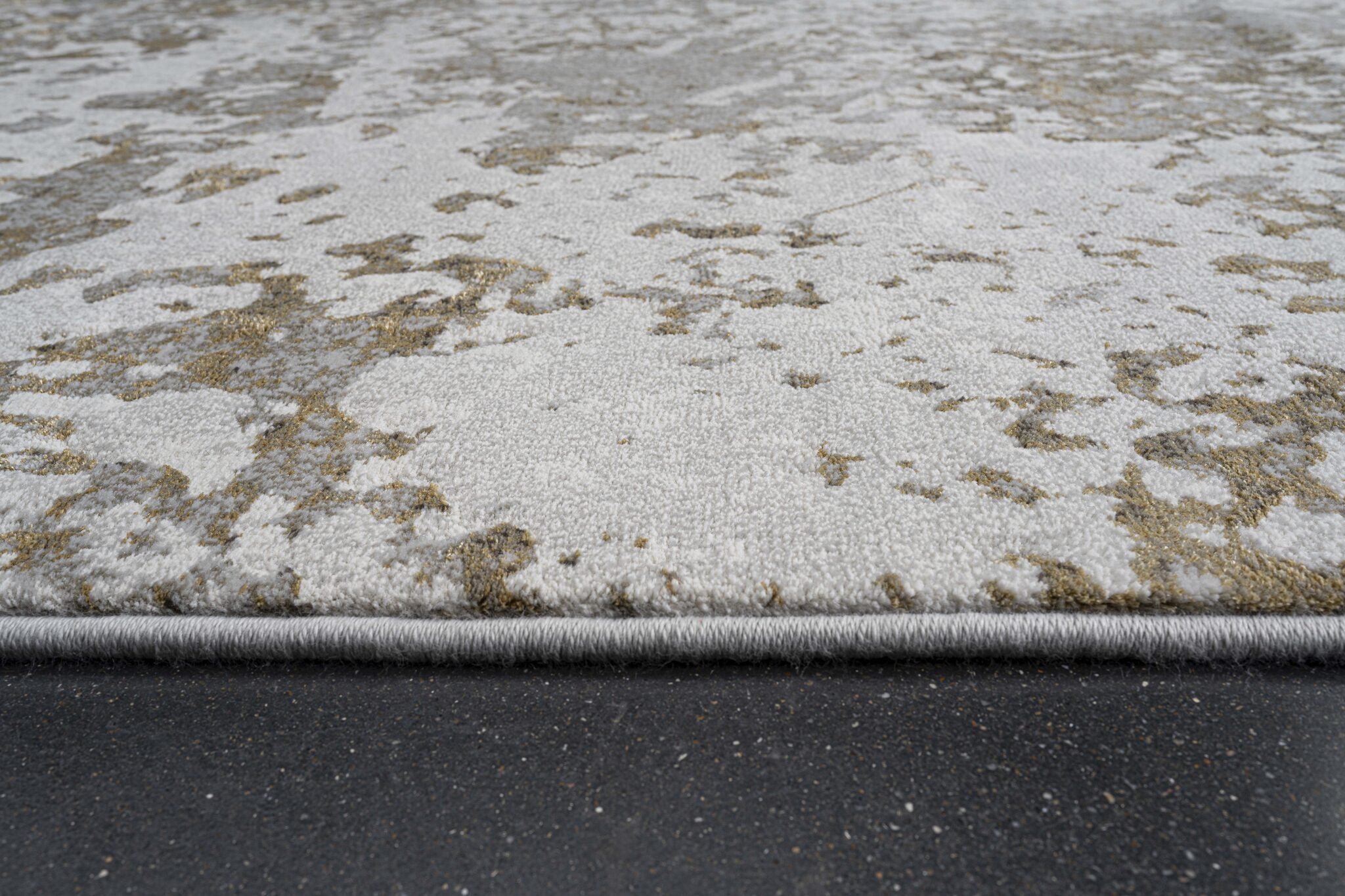 Quartz Weathered Stone Grey Rug