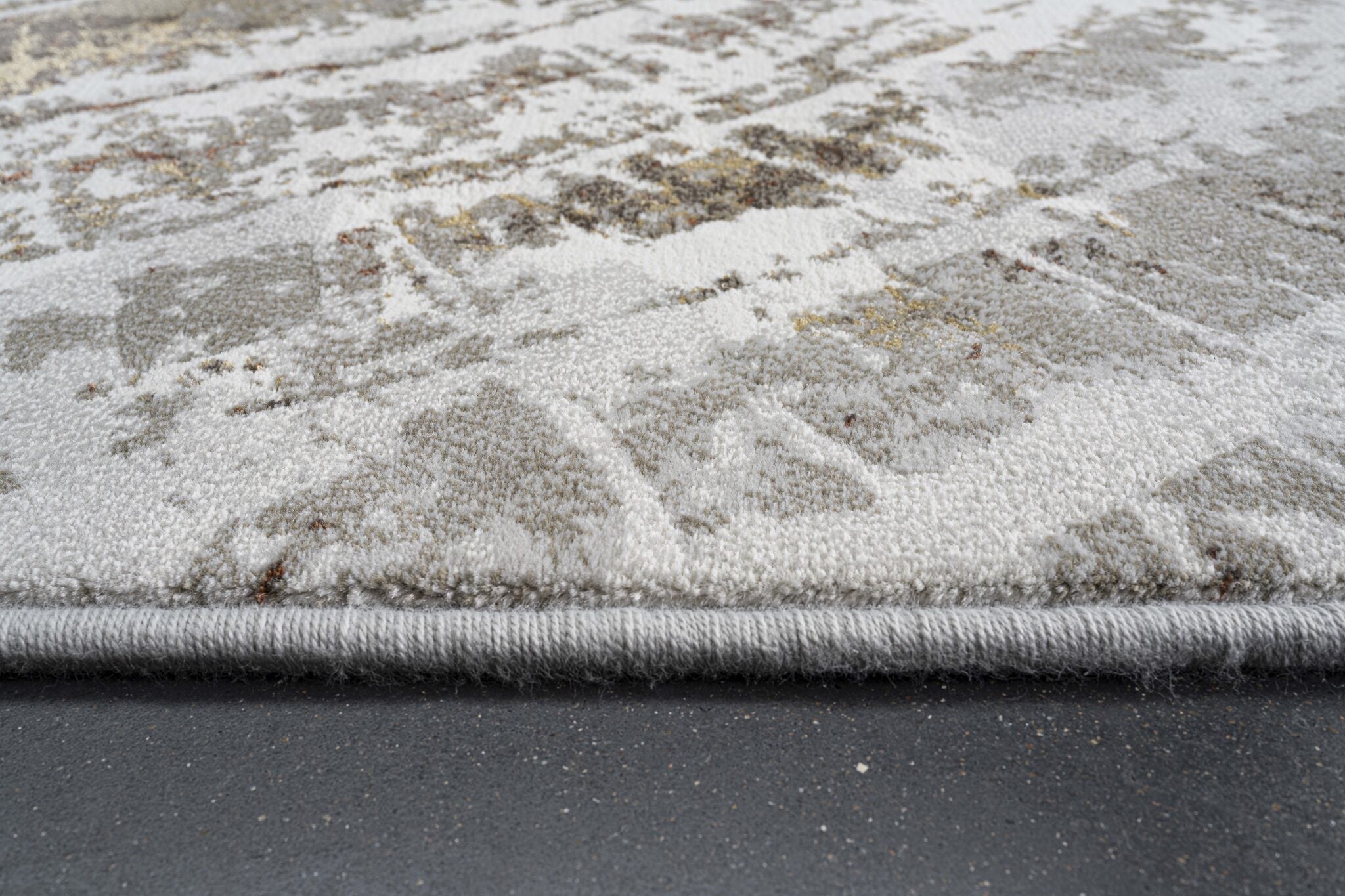 Quartz Tree Ring Cream Rug