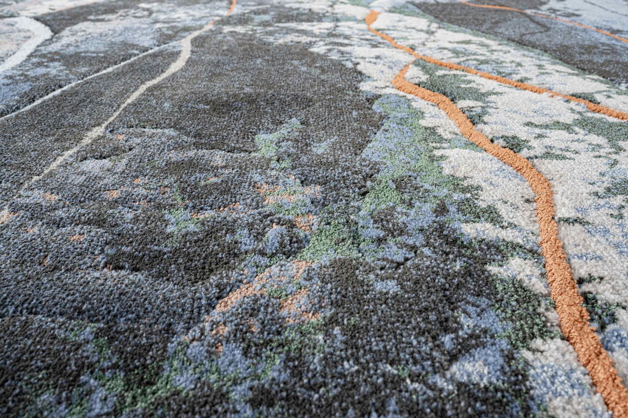 Quartz Mineral Flow Blue Rug
