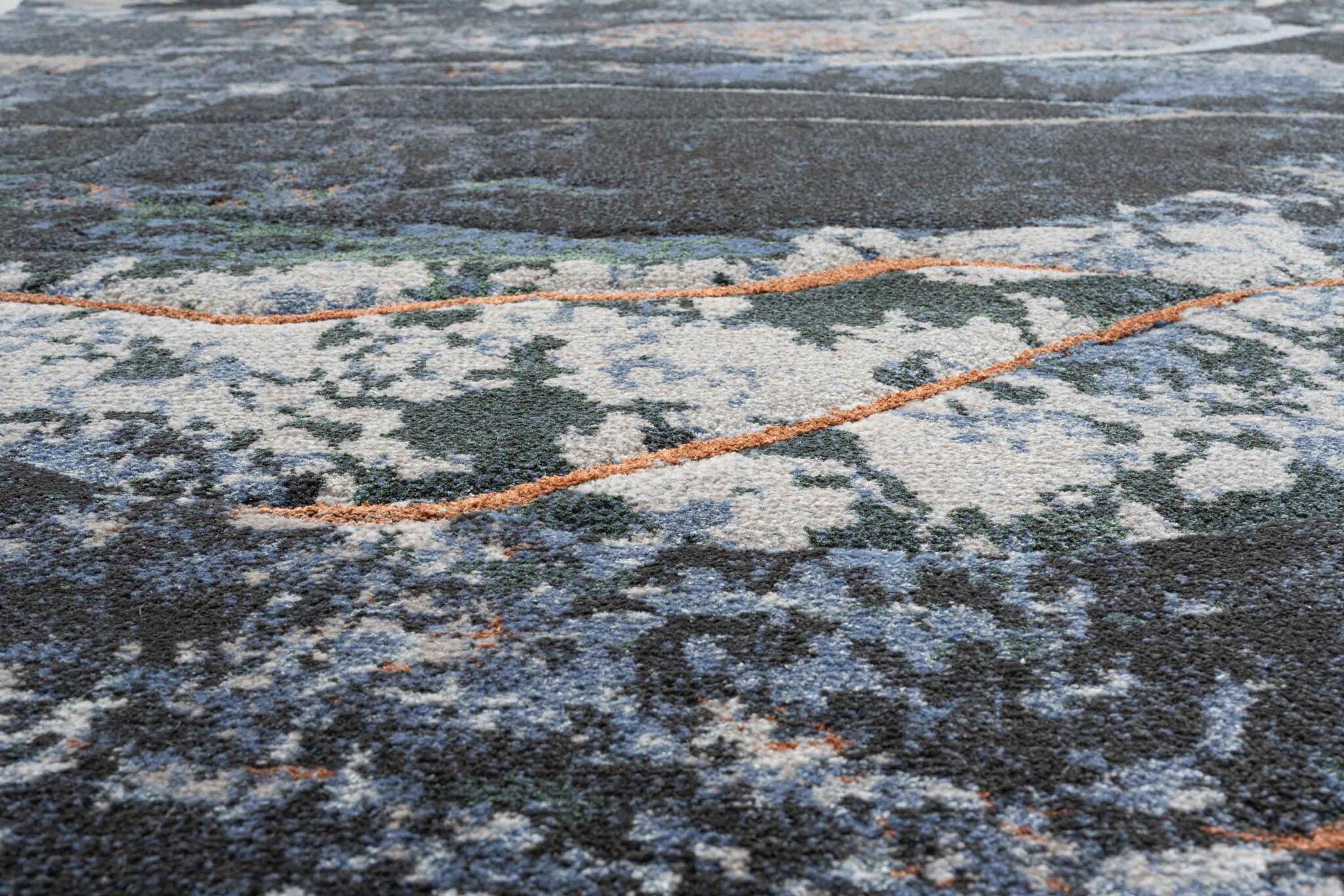 Quartz Mineral Flow Blue Rug