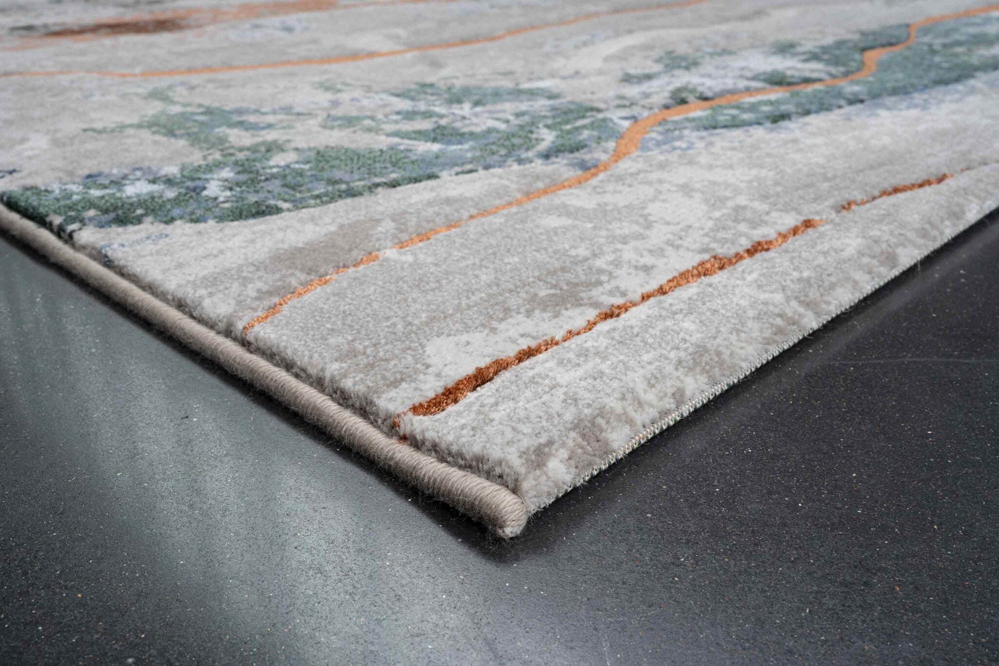 Quartz Mineral Flow Blue (9262) Rug