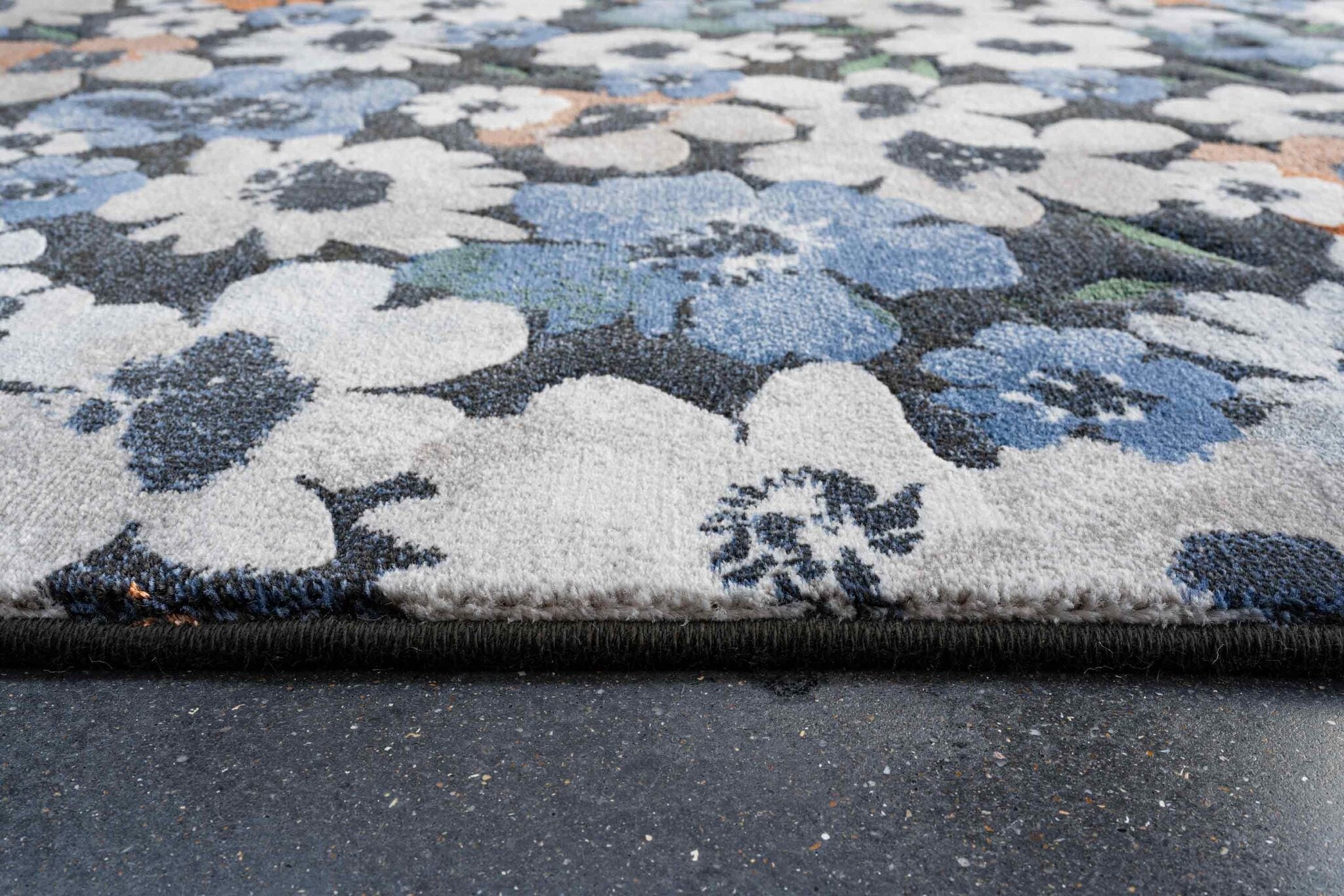 Quartz Ditsy Floral Blue Rug