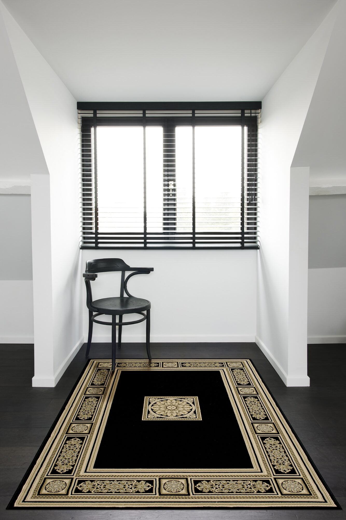 Da Vinci Aubusson Rosette Black Rug