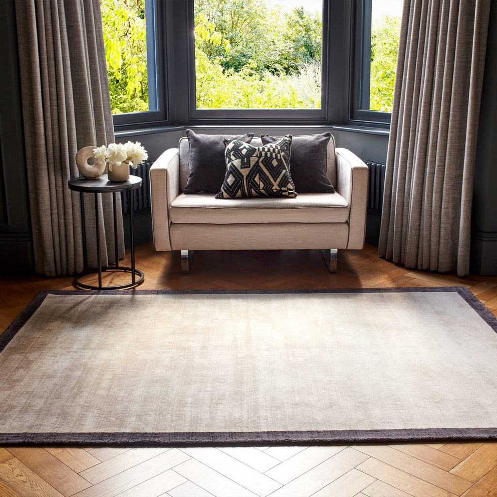 Blade Border Putty Charcoal Rug