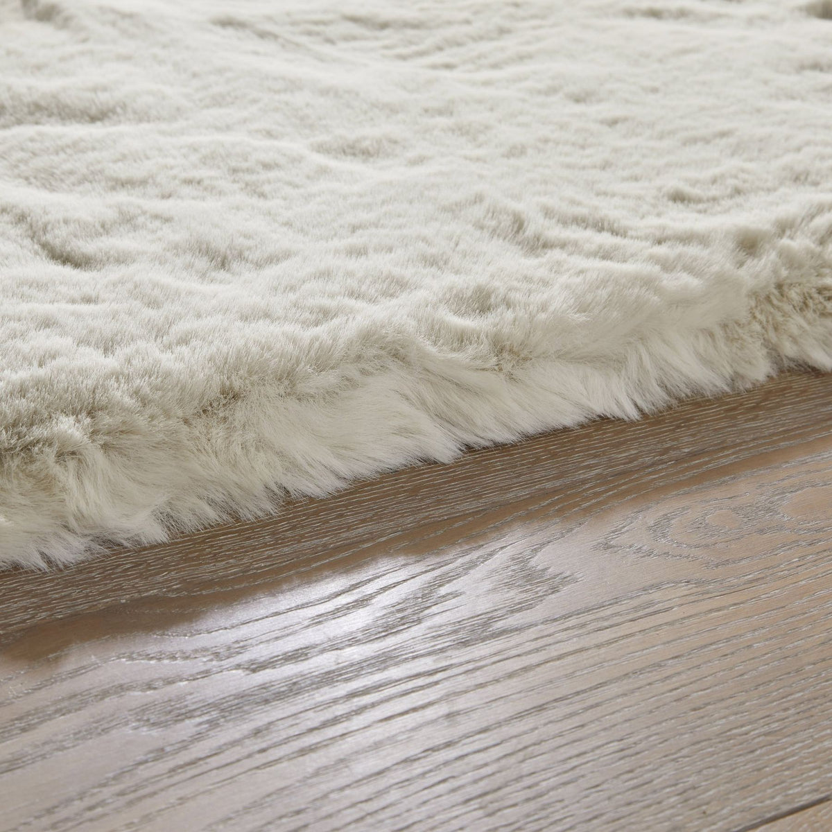 Heavenly Dove Faux Fur Rug