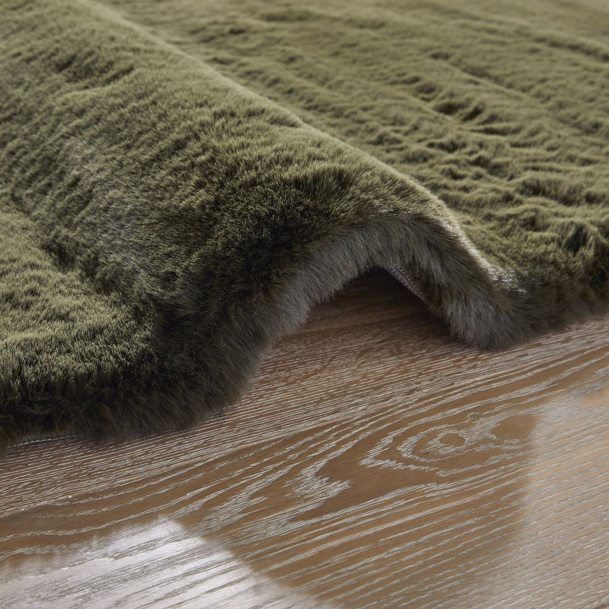 Heavenly Emerald Faux Fur Rug