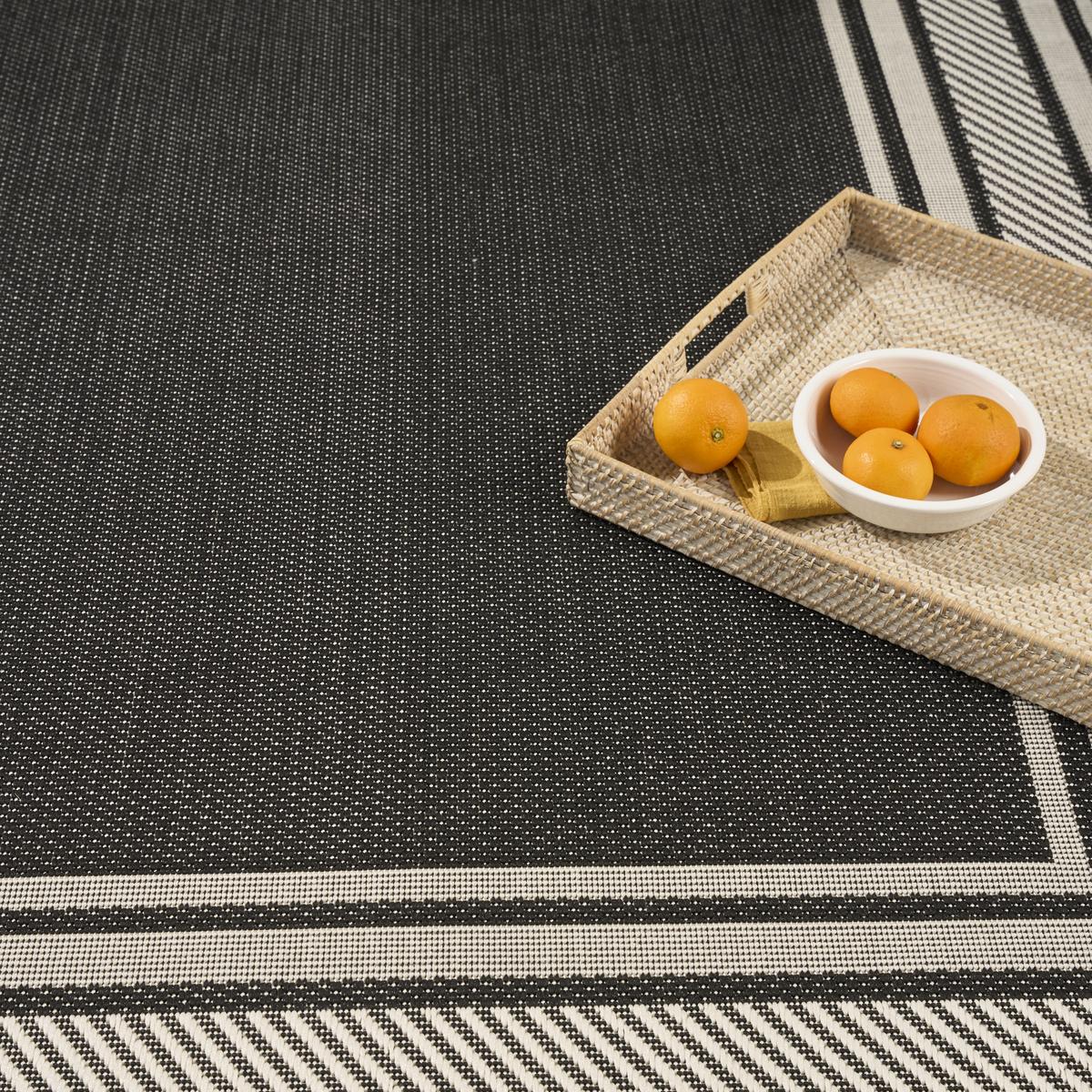 Horizon Border Black Rug