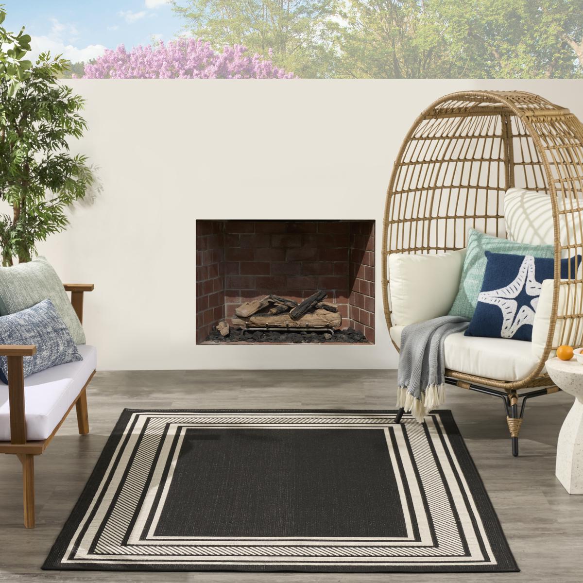 Horizon Border Black Rug