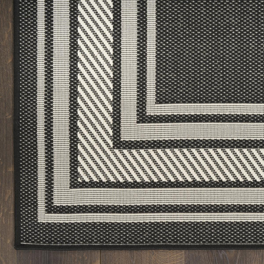 Horizon Border Black Rug