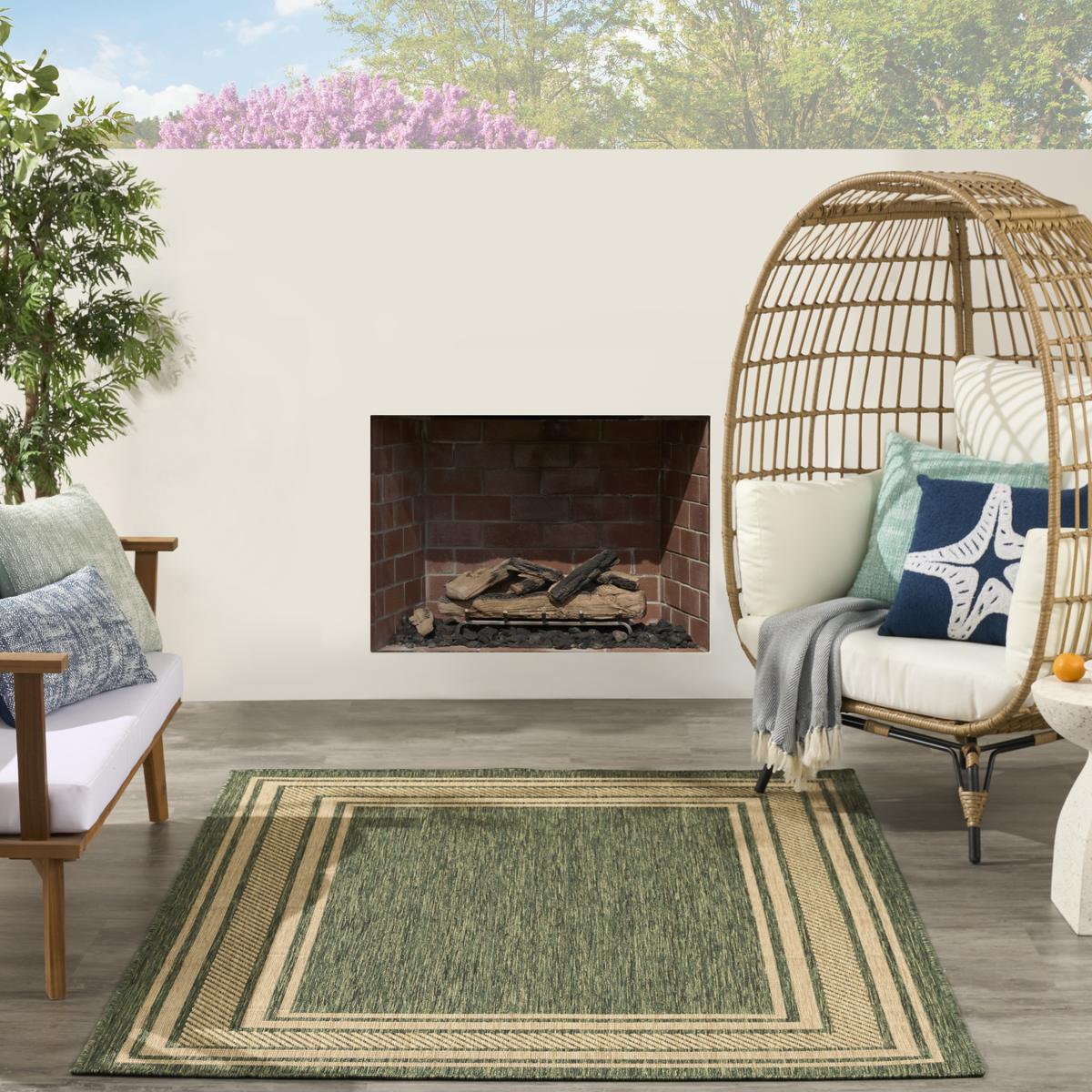 Horizon Border Green Rug