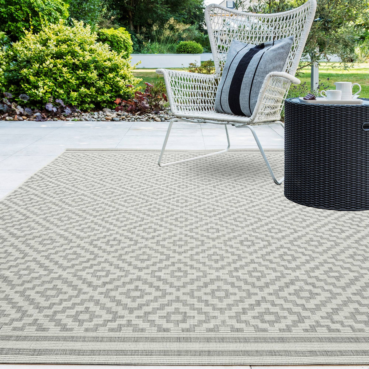 Patio Diamond Grey Rug