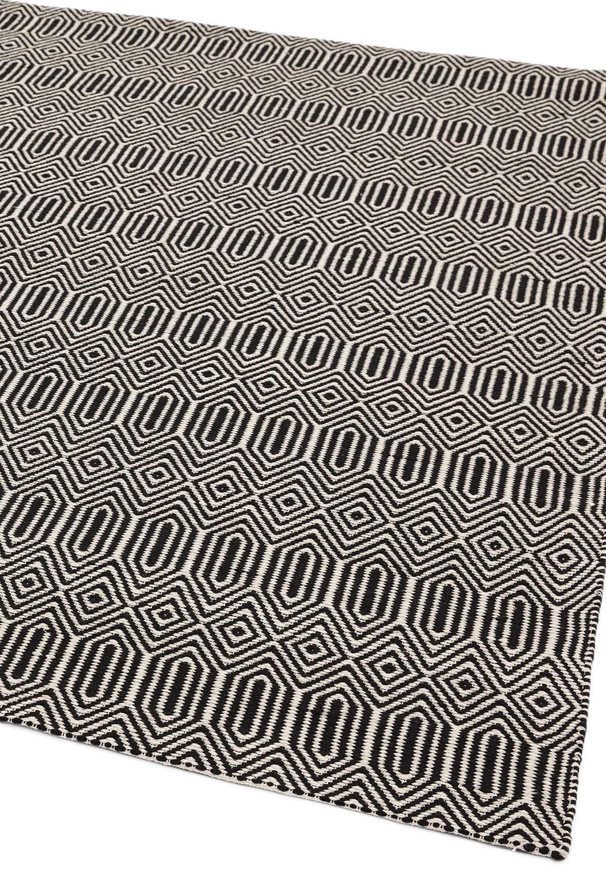 Sloan Black Rug