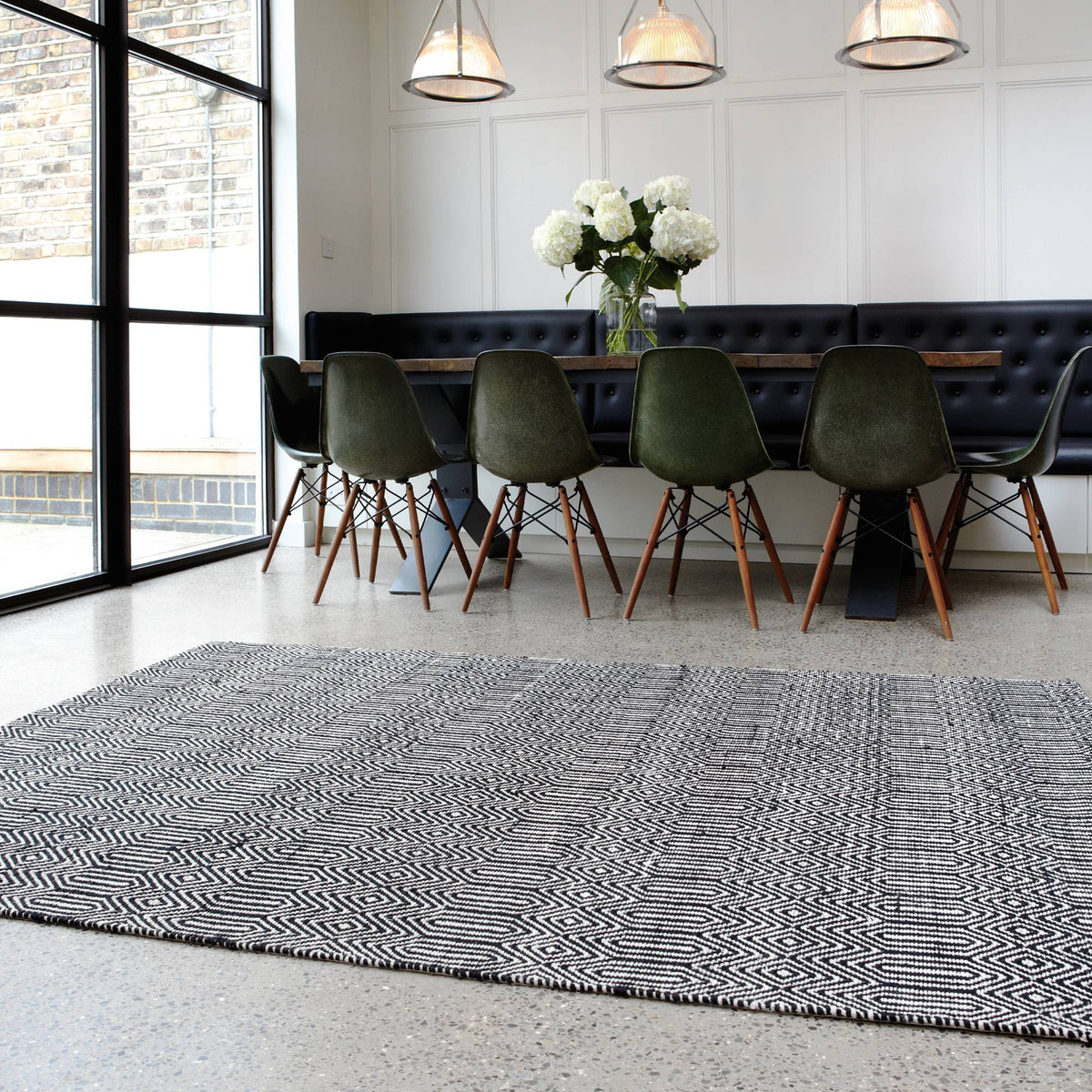 Sloan Black Rug