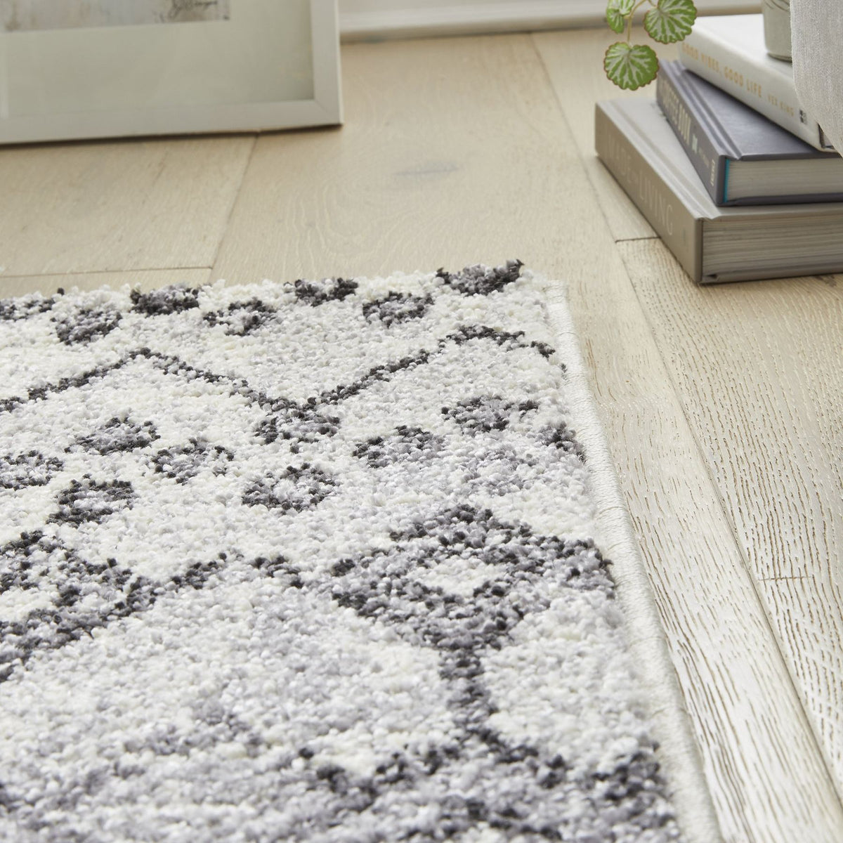 Somerset Berber White Anthracite Shaggy Rug