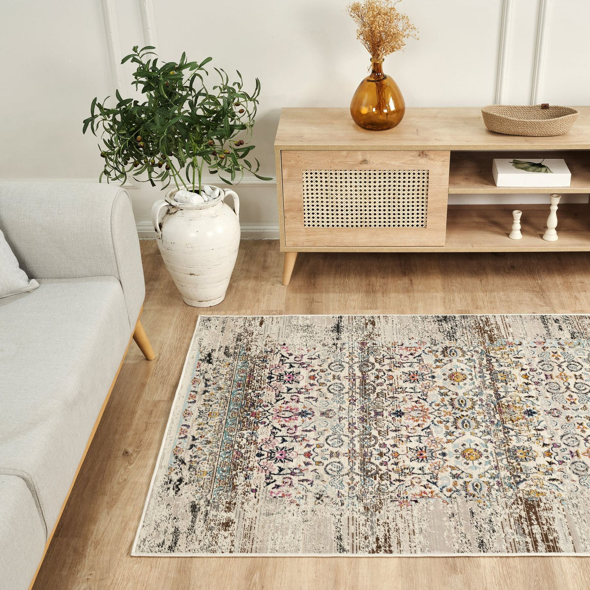 Vintage Kashan Distressed Ivory Rug