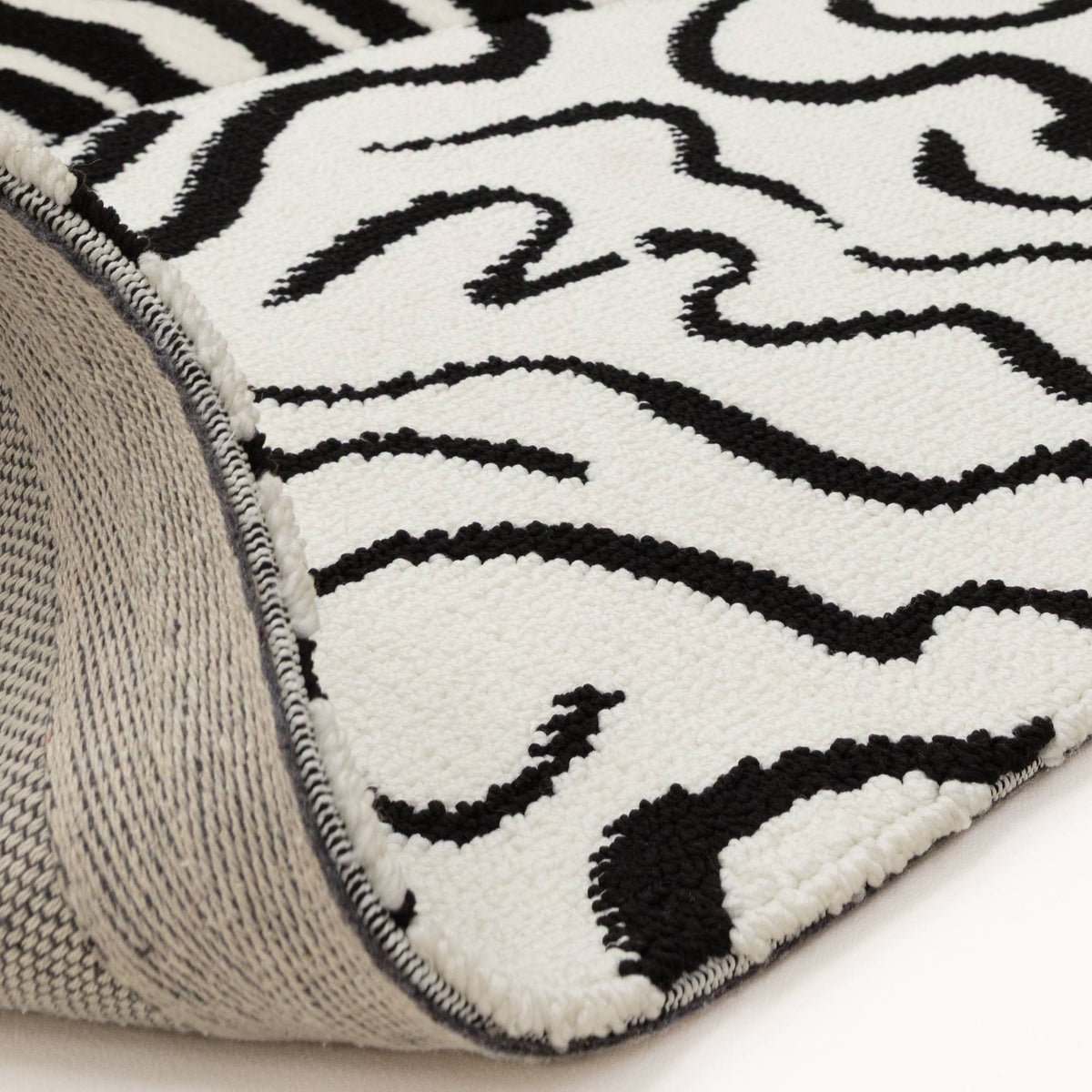 Wilder Zebra Mono Rug